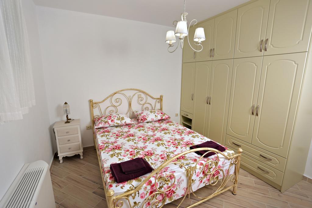 Petra & Thalassa Apartment Plataria