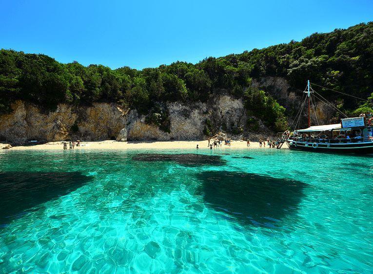 Petra & Thalassa *